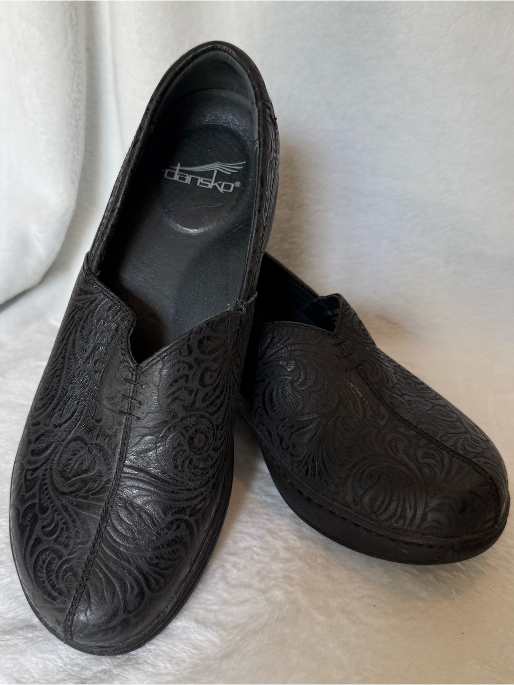 Dansko Black embossed Leather Nurses Comfort Clogs Size 38 / 7.5